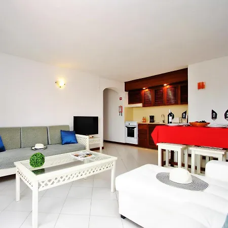 Cayman Apartmán *